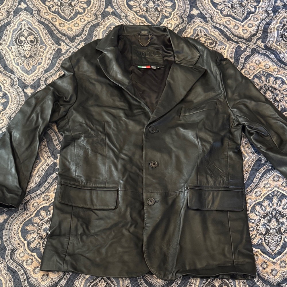 Sleek Black Leather Jacket for Women